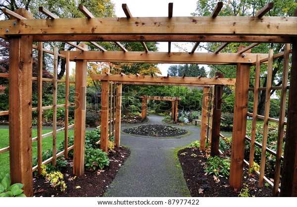 Building a Wooden Archway: Welcoming Guests with Timeless Grace
