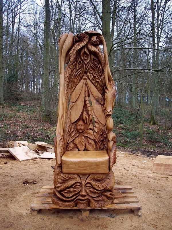 Sculpting Wood: Creating Artistic Masterpieces with Chainsaws and Chisels