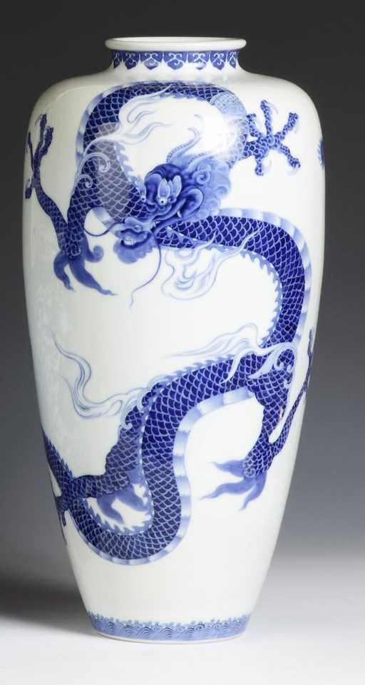Japanese Pottery: The Intriguing Story of Blue and White