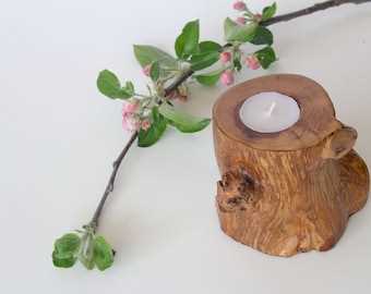 Wooden Candle Holders: Crafting Warmth and Ambiance