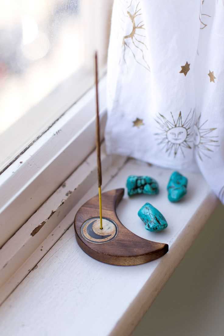 Wooden Incense Holders: Elevating Aromatherapy with Natural Beauty