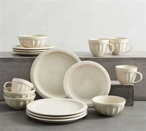 Examples of Microwave-Safe Pottery: