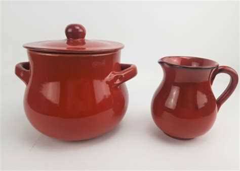 Comparing De Silva Pottery to Other Brands