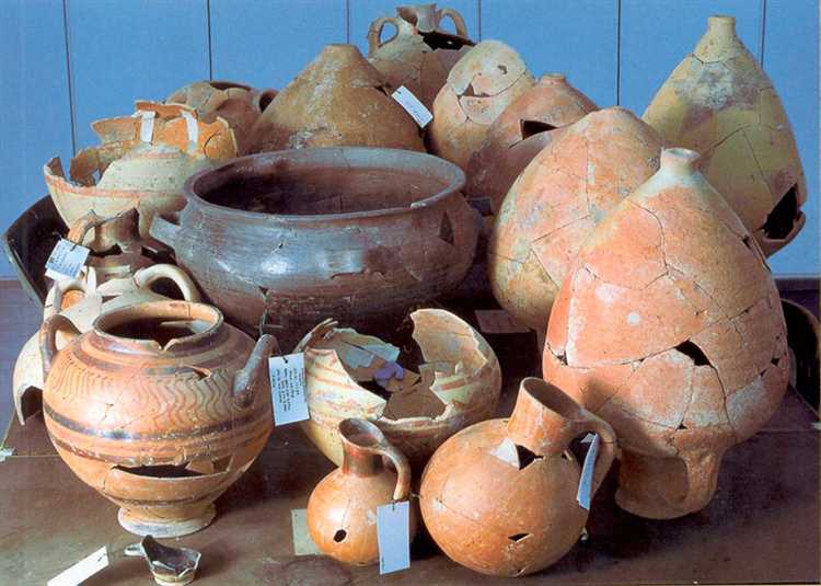 What Did Pottery Look Like During the Archaic Period