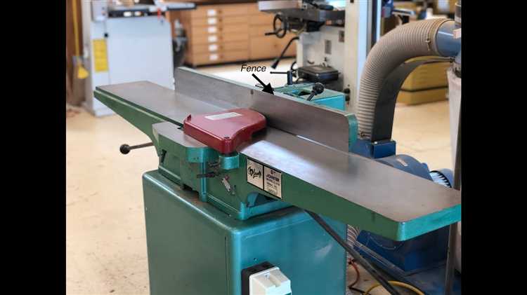 Key differences between a jointer and a planer