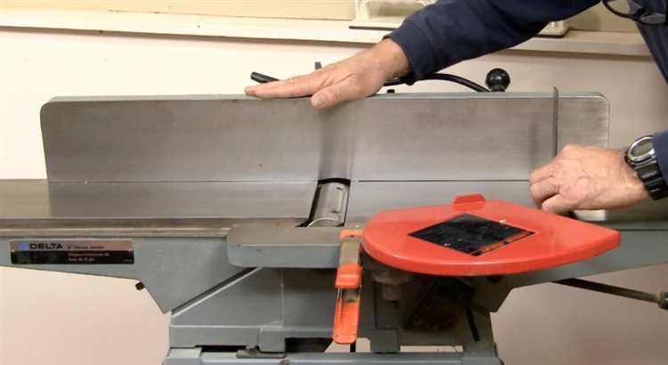 What is a jointer in woodworking