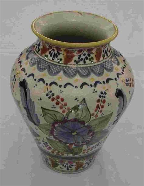 What is talavera pottery