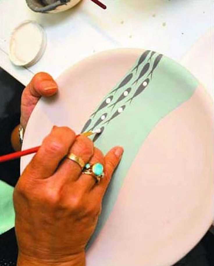 Create Personalized Gifts with Pottery Painting