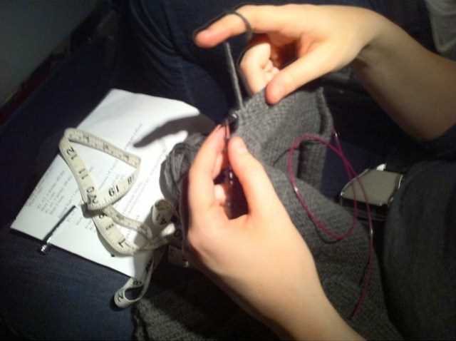 Can you take knitting on a plane?