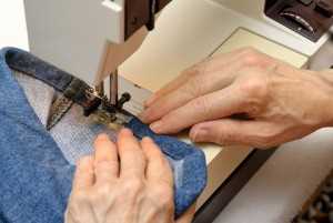 Understanding the Inner Workings of a Knitting Machine