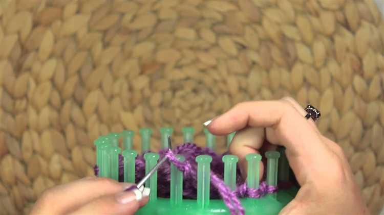 Learn how to bind off loom knitting