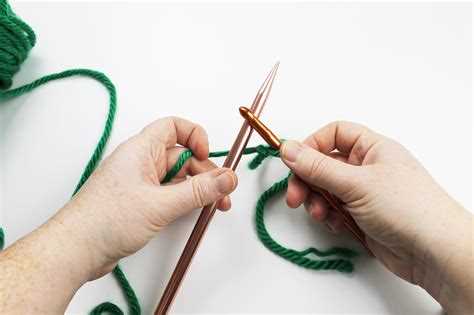 How to cast on knit