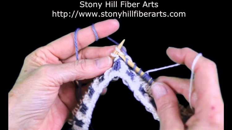 How to catch floats knitting