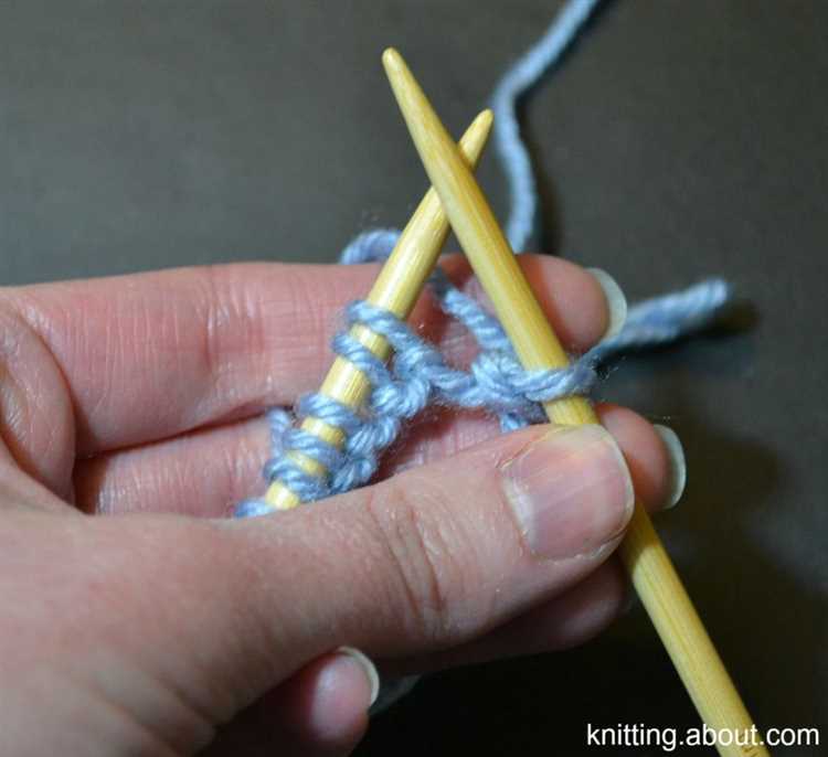 1. Knit Stitch: