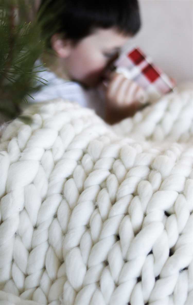 Easy Steps to End a Chunky Knit Blanket