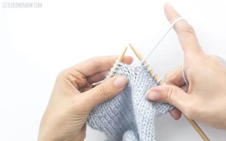 Proper Technique for Holding Knitting Needles and Yarn