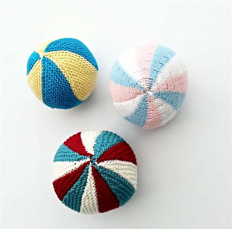 Learn how to knit a ball with these easy steps