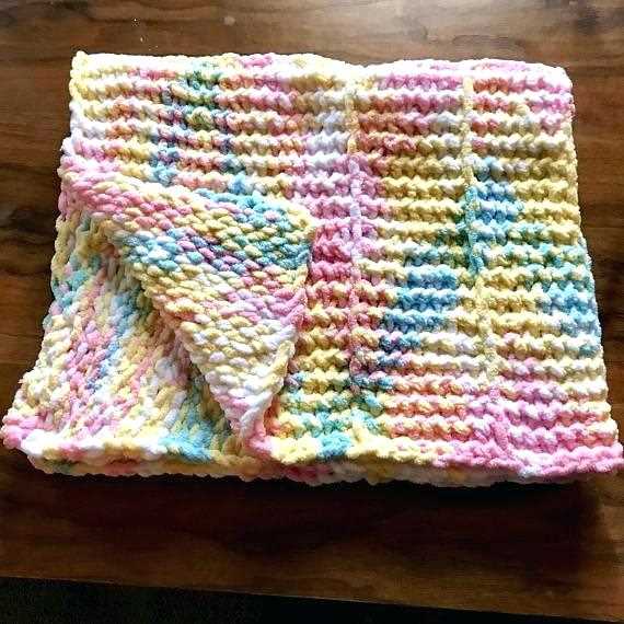 Learn How to Knit a Blanket with a Loom