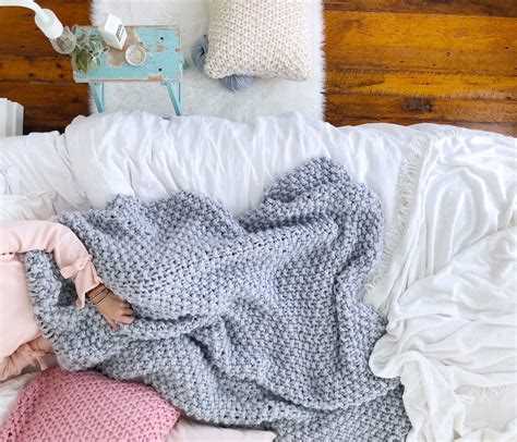 Learn How to Knit a Chunky Blanket