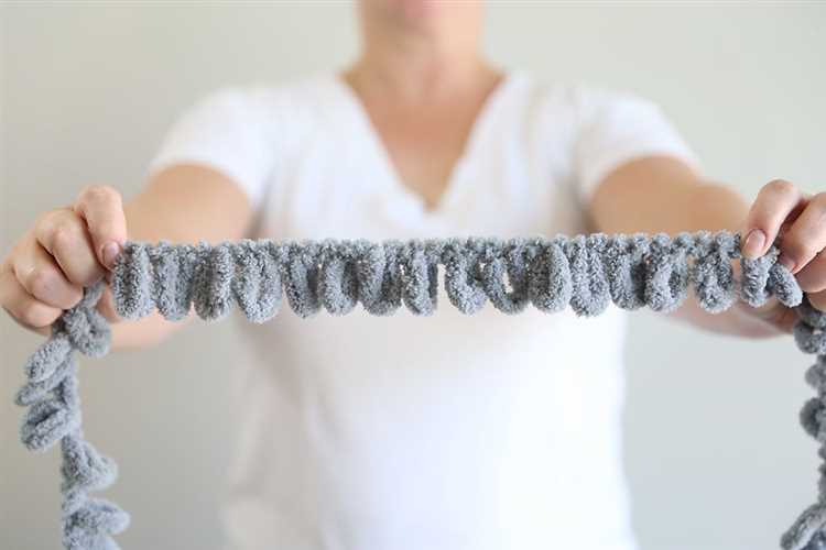 Learn How to Knit a Chunky Blanket with Needles