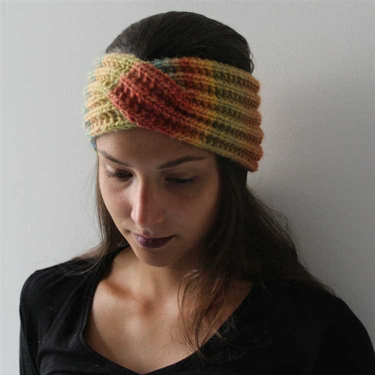 Learn How to Knit a Headband with a Twist
