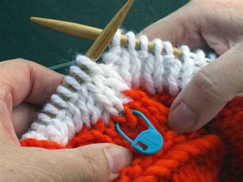 Knitting a neckline with straight needles: step-by-step guide