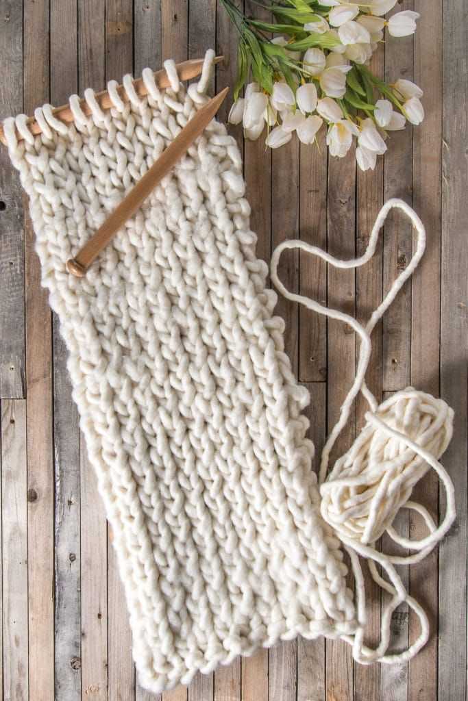 Learn How to Knit a Pillow: Step-by-Step Guide and Tips
