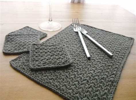 Knitting a Placemat: Beginner’s Guide