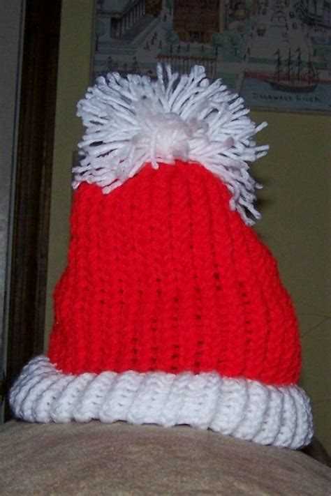 Learn How to Knit a Santa Hat