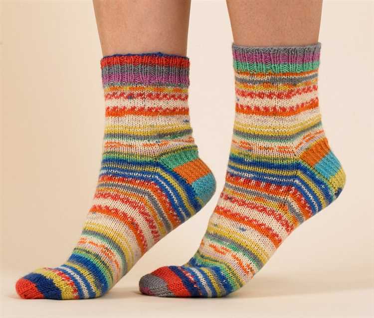 Learn the art of knitting a sock heel