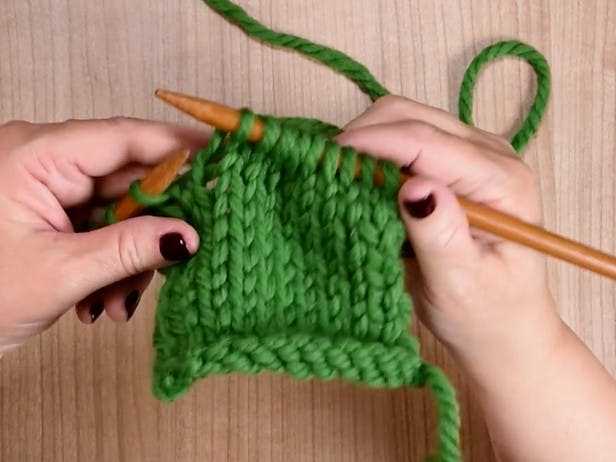 Learn how to knit a stocking for beginners
