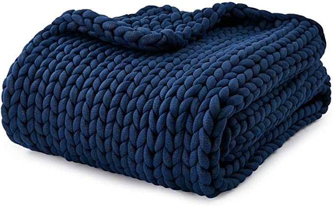 Knitting a Weighted Blanket: Step-by-Step Guide and Tips