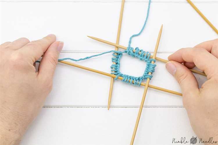 How to knit on double pointed needles