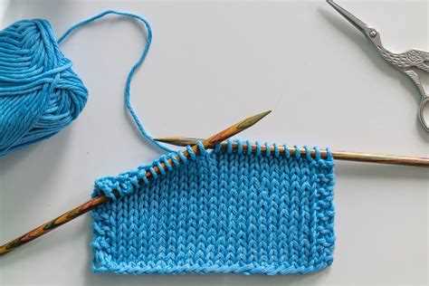 Learn how to knit stockinette stitch