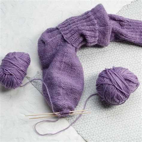 Learn to Knit Two Socks Simultaneously: A Step-by-Step Guide