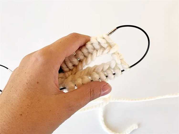 Learn how to knit with magic loop