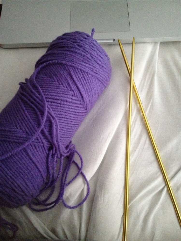 Learn How to Long Tail Cast On in Knitting