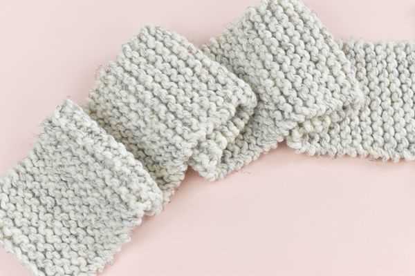 Step-by-step Guide on Making a Knitted Scarf