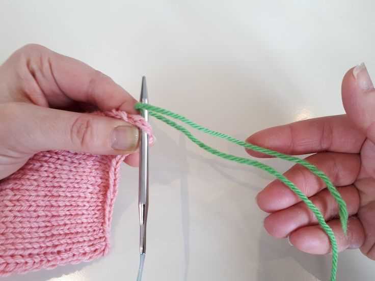 Guide to Picking Up a Stitch in Knitting