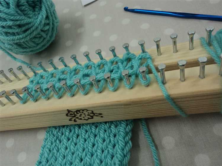 Beginner’s Guide: Learning How to Start Loom Knitting