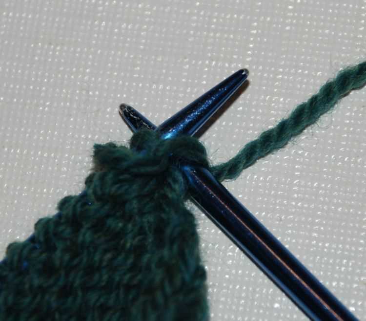 Learn How to Start the Second Row of Knitting