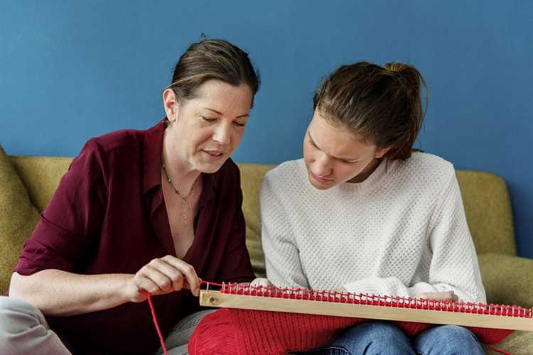 Learn How to Teach Knitting: A Step-by-Step Guide