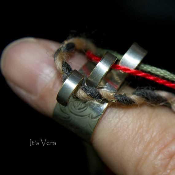 Learn how to use a knitting ring