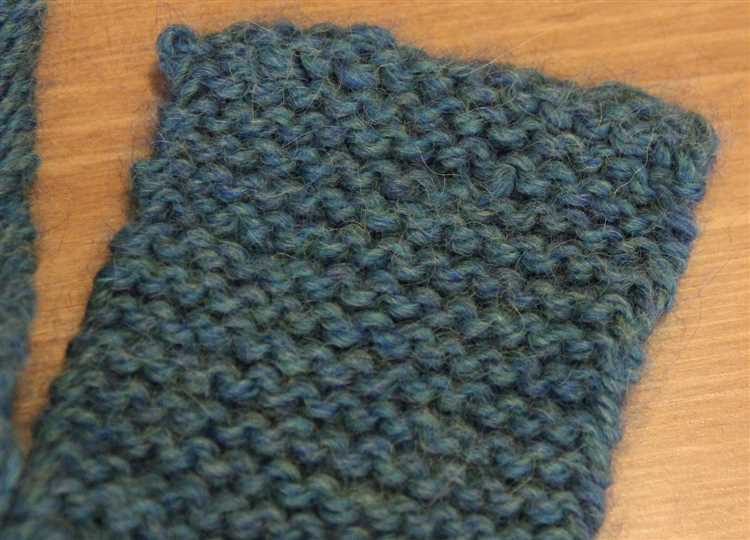 Learn How to Weave in Tails Knitting