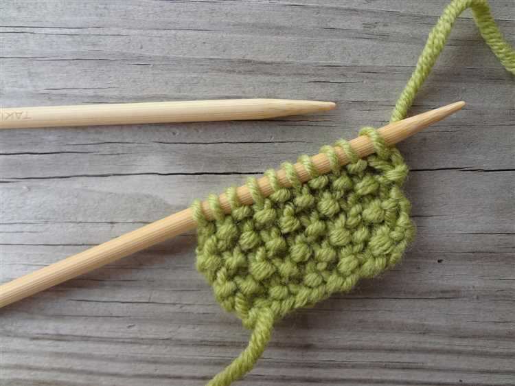 What is a seed stitch in knitting