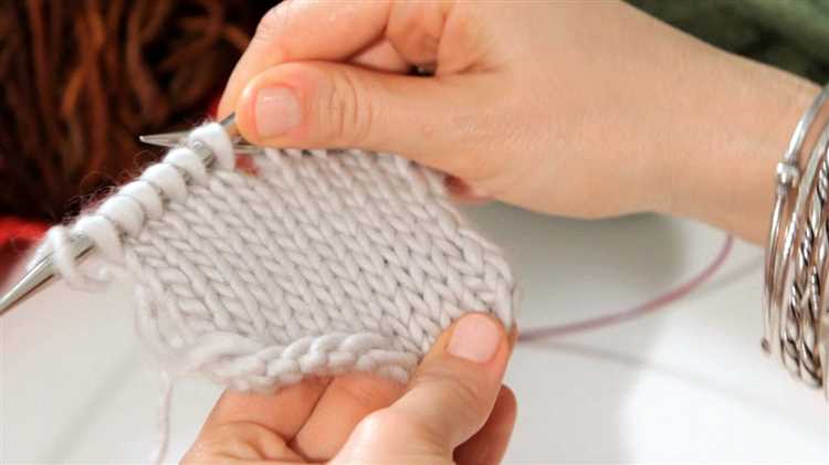 Understanding the Stockinette Stitch in Knitting