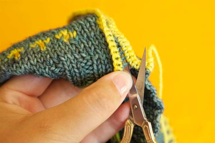 What is steeking in knitting