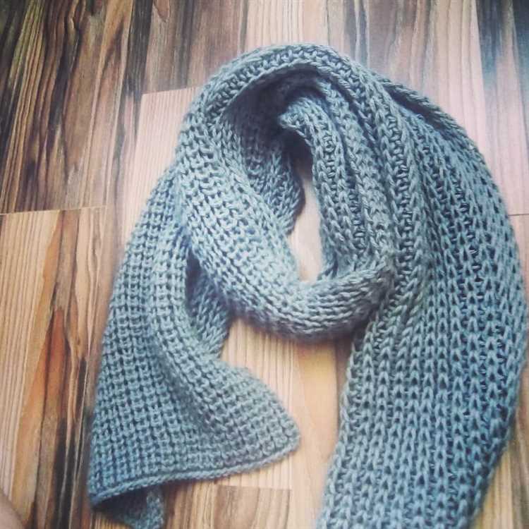 Which knit stitch is best for a scarf?