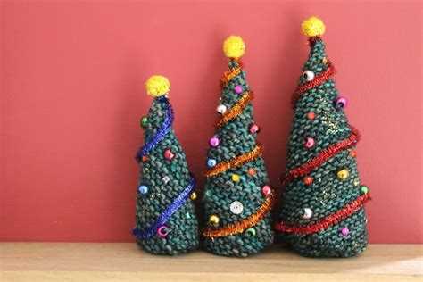Why Christmas Trees Fail at Knitting